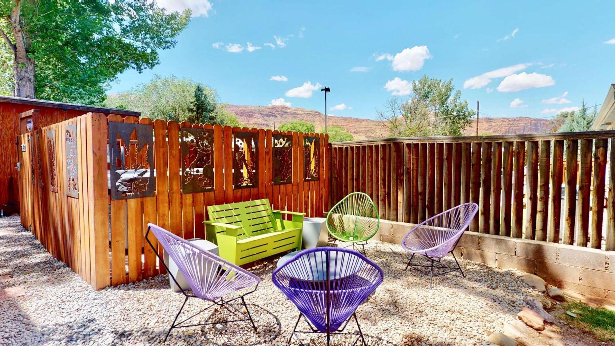 Downtown Cozy Home Base - Purple Sage 4 モアブ エクステリア 写真